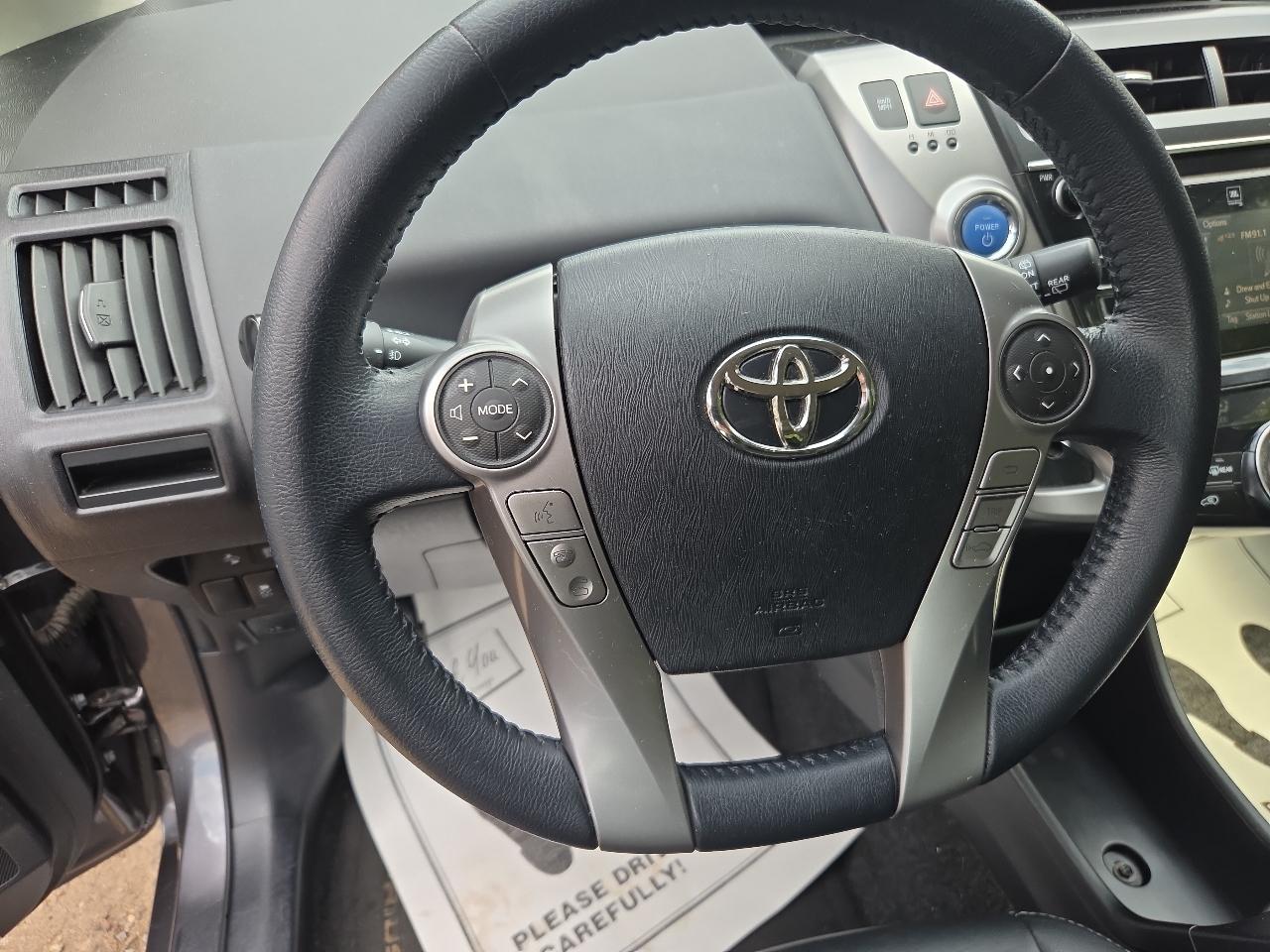 Toyota Prius V 5dr Wgn Two (Natl) 2016