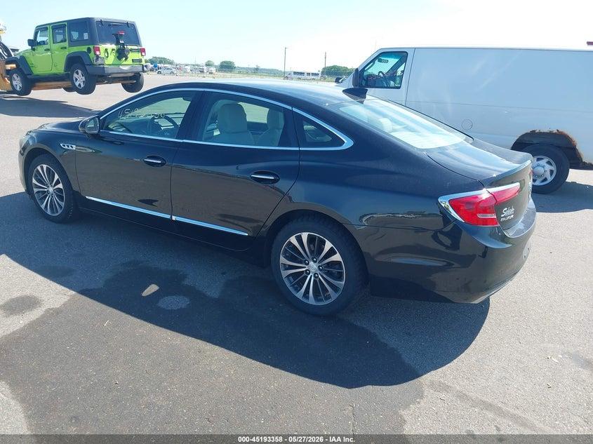 Buick LaCrosse 4dr Sdn Essence FWD 2017