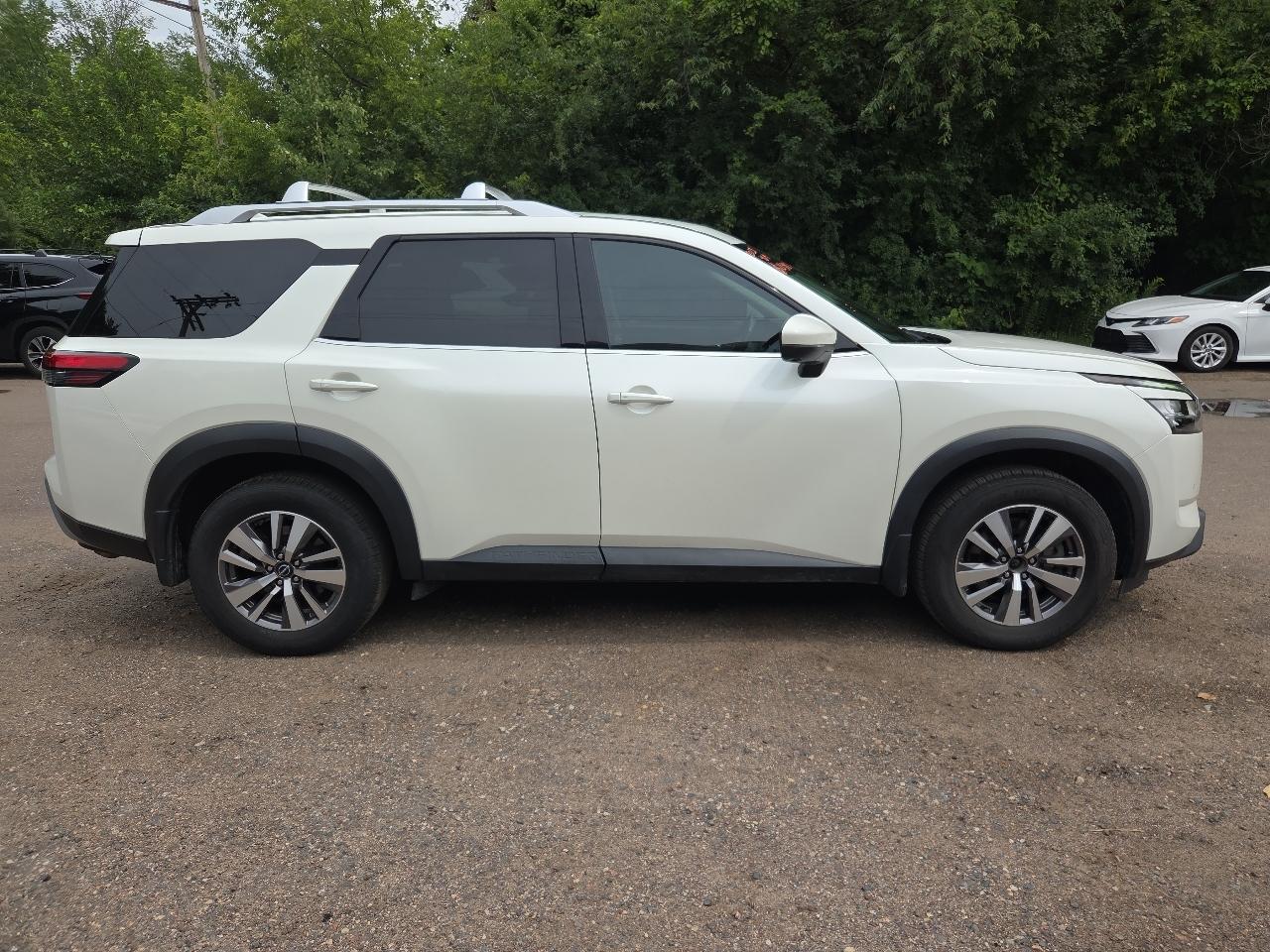 Nissan Pathfinder SL 4WD 2023