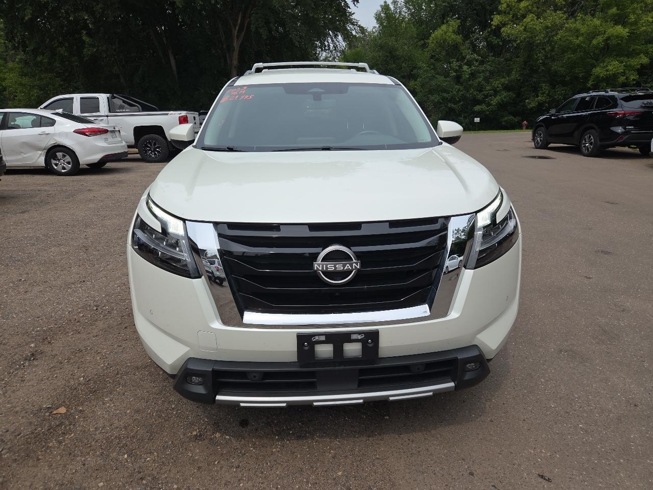Nissan Pathfinder SL 4WD 2023