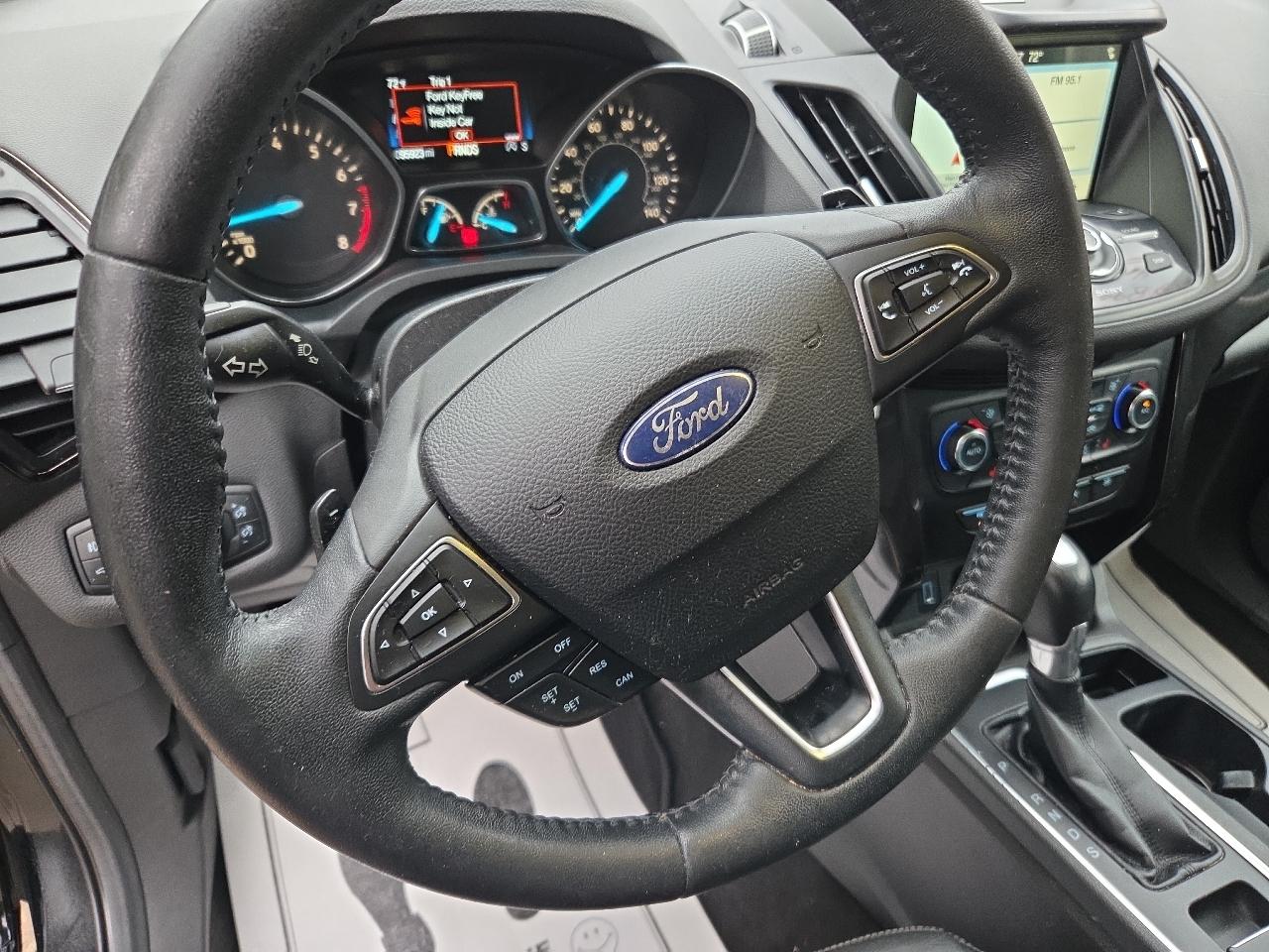 Ford Escape Titanium 4WD 2017
