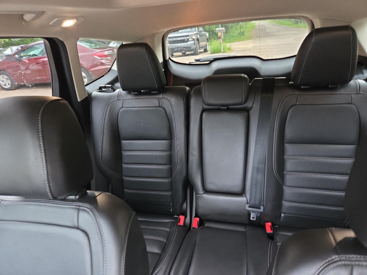 Ford Escape Titanium 4WD 2017