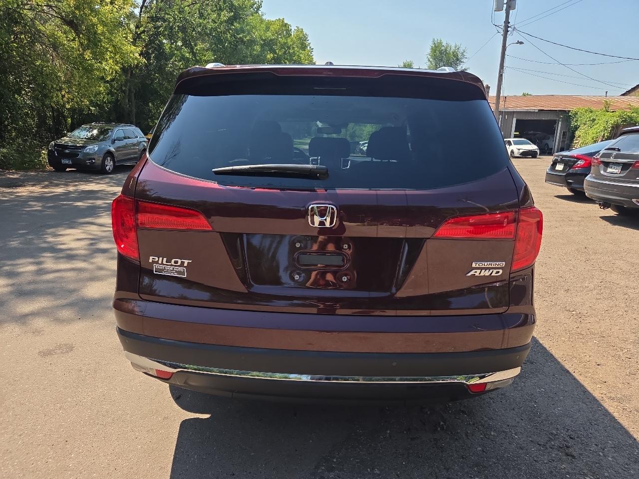 Honda Pilot AWD 4dr Touring w/RES & Navi 2016