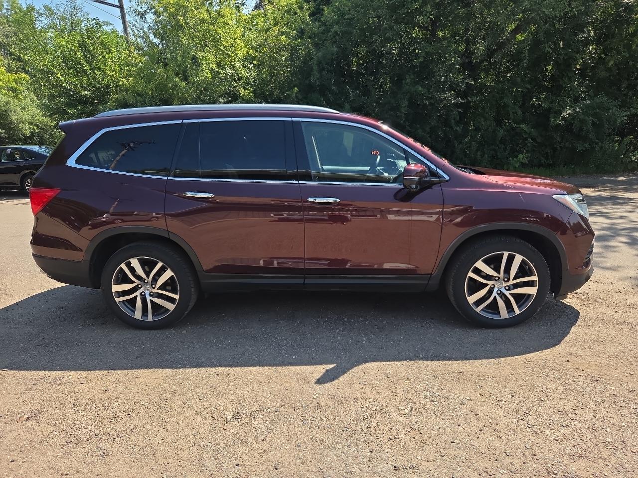 Honda Pilot AWD 4dr Touring w/RES & Navi 2016