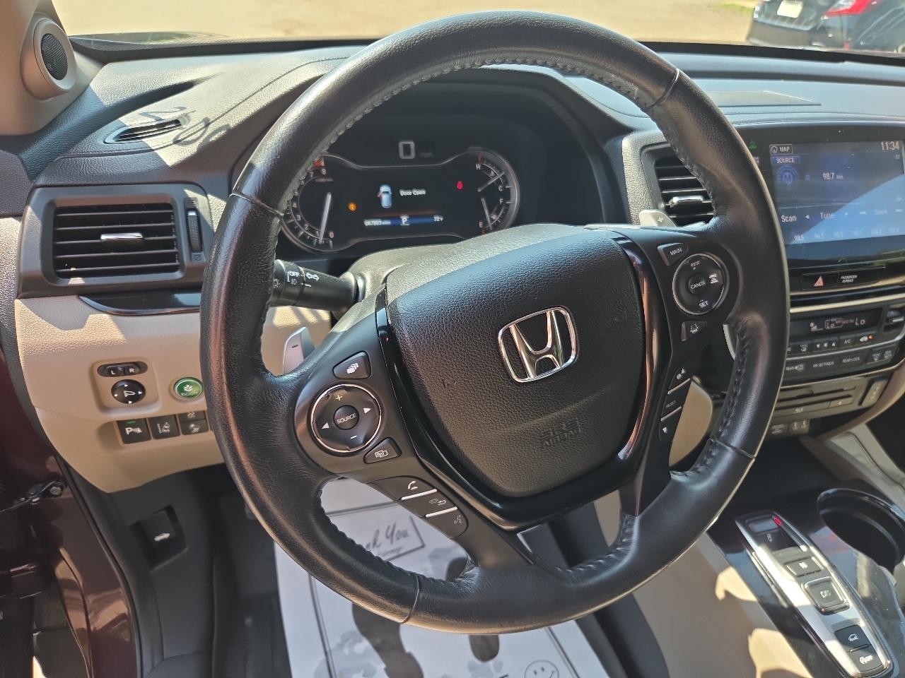 Honda Pilot AWD 4dr Touring w/RES & Navi 2016