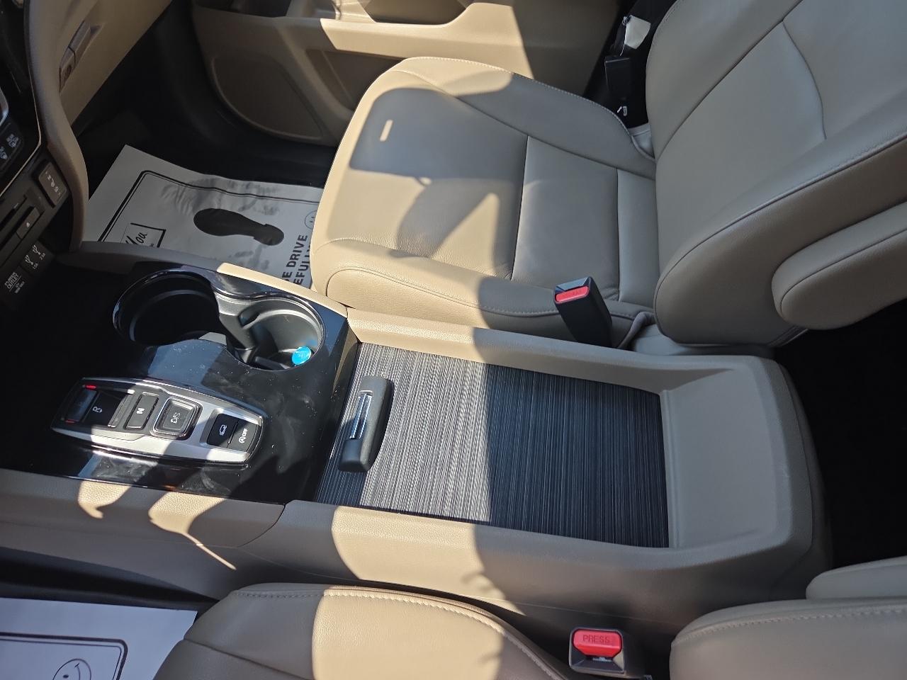 Honda Pilot AWD 4dr Touring w/RES & Navi 2016
