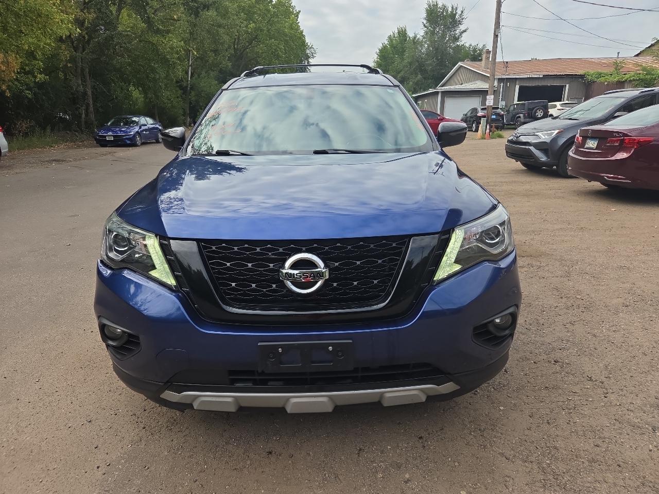 Nissan Pathfinder 4x4 SV 2020