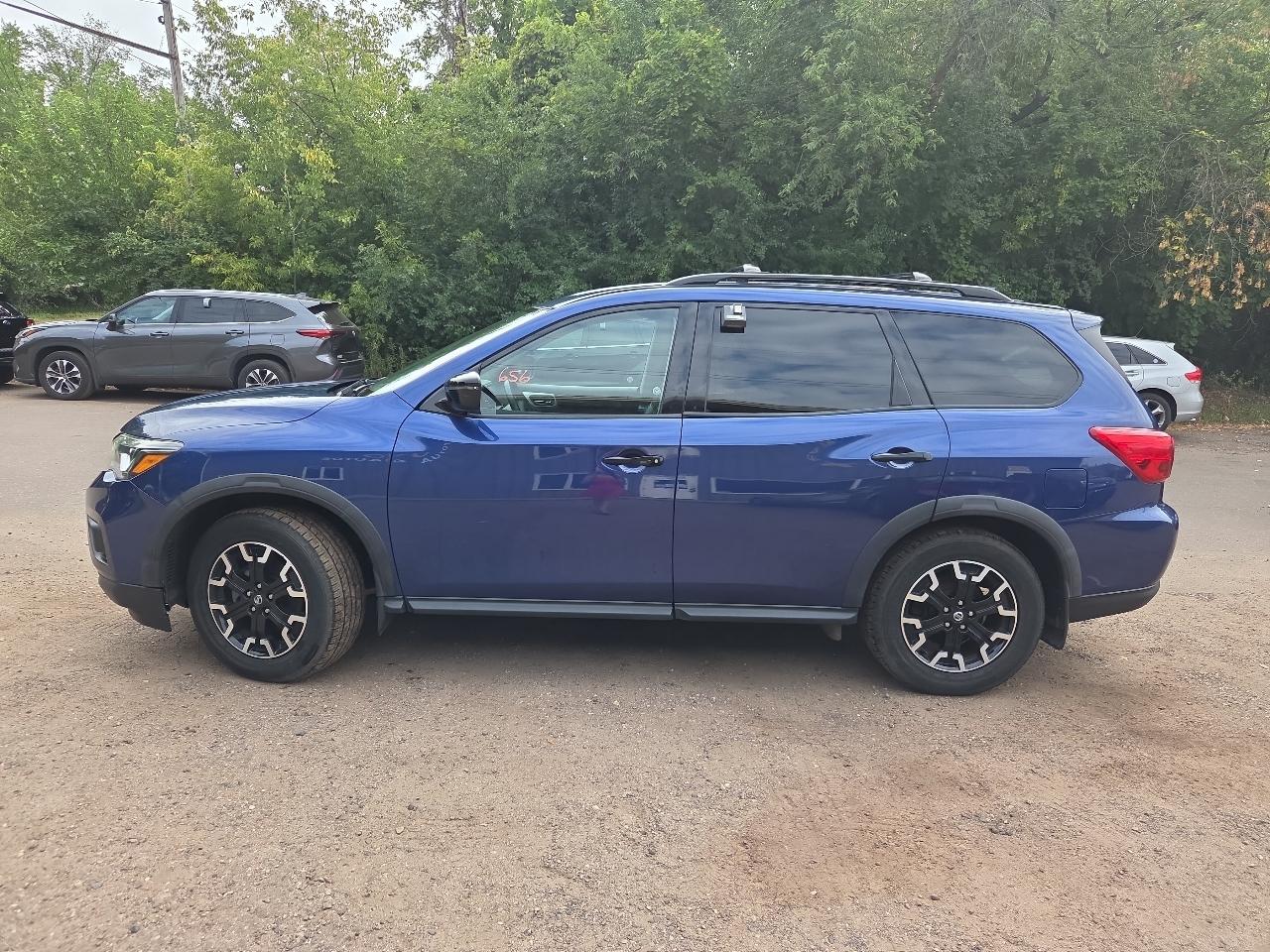 Nissan Pathfinder 4x4 SV 2020