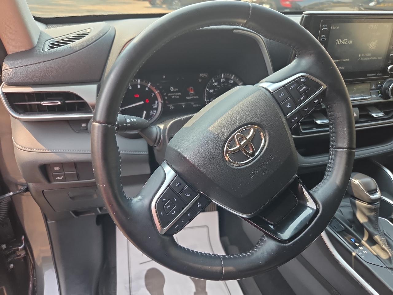 Toyota Highlander XLE AWD (Natl) 2021