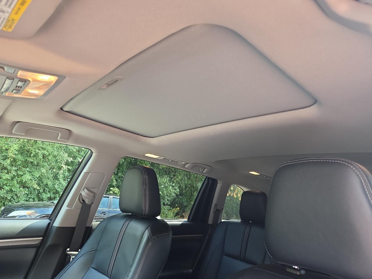 Toyota Highlander SE V6 AWD (Natl) 2018