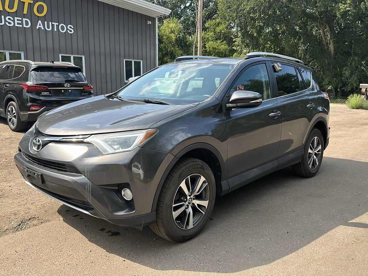 Toyota RAV4 AWD 4dr XLE (Natl) 2016