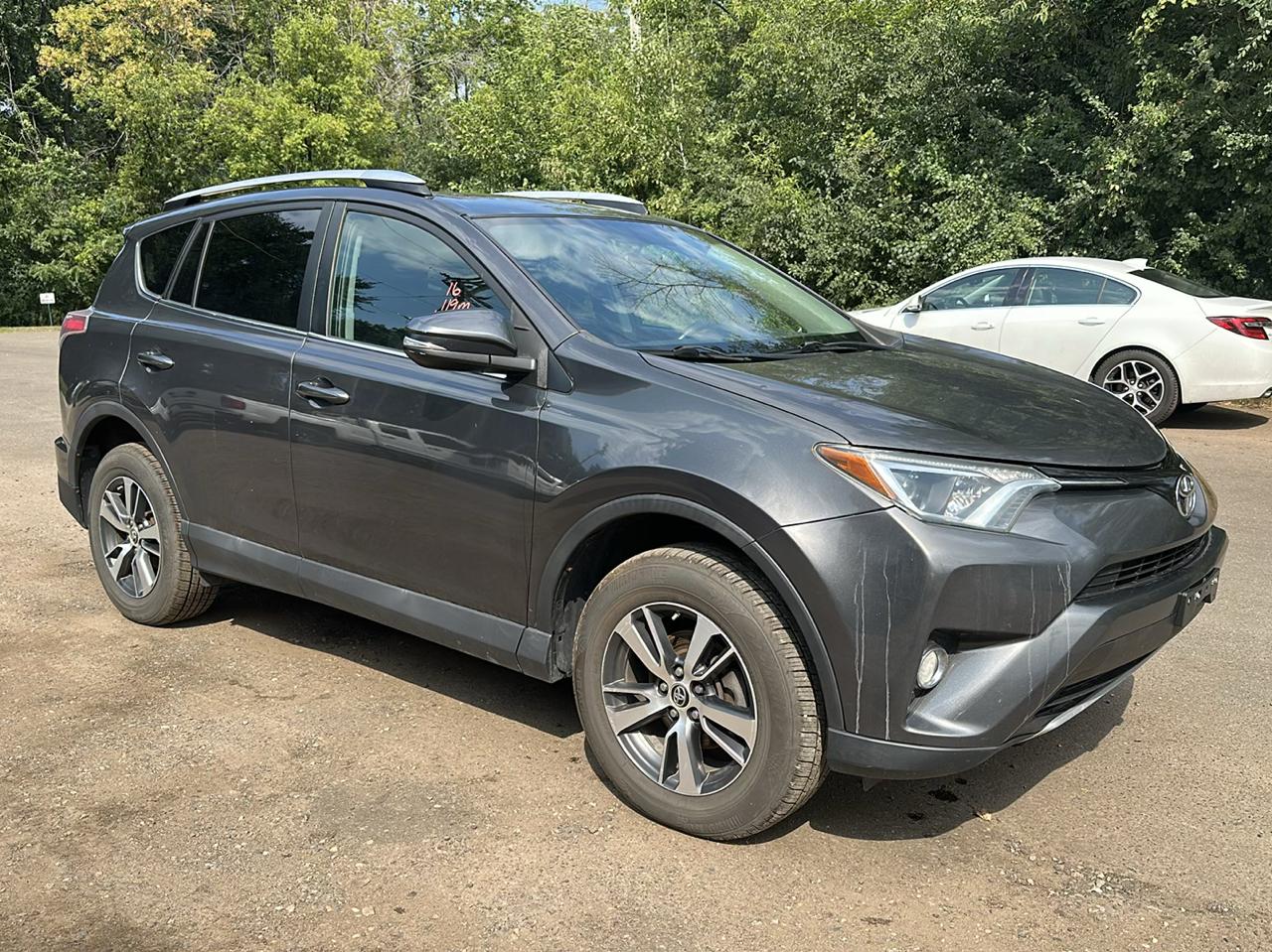 Toyota RAV4 AWD 4dr XLE (Natl) 2016