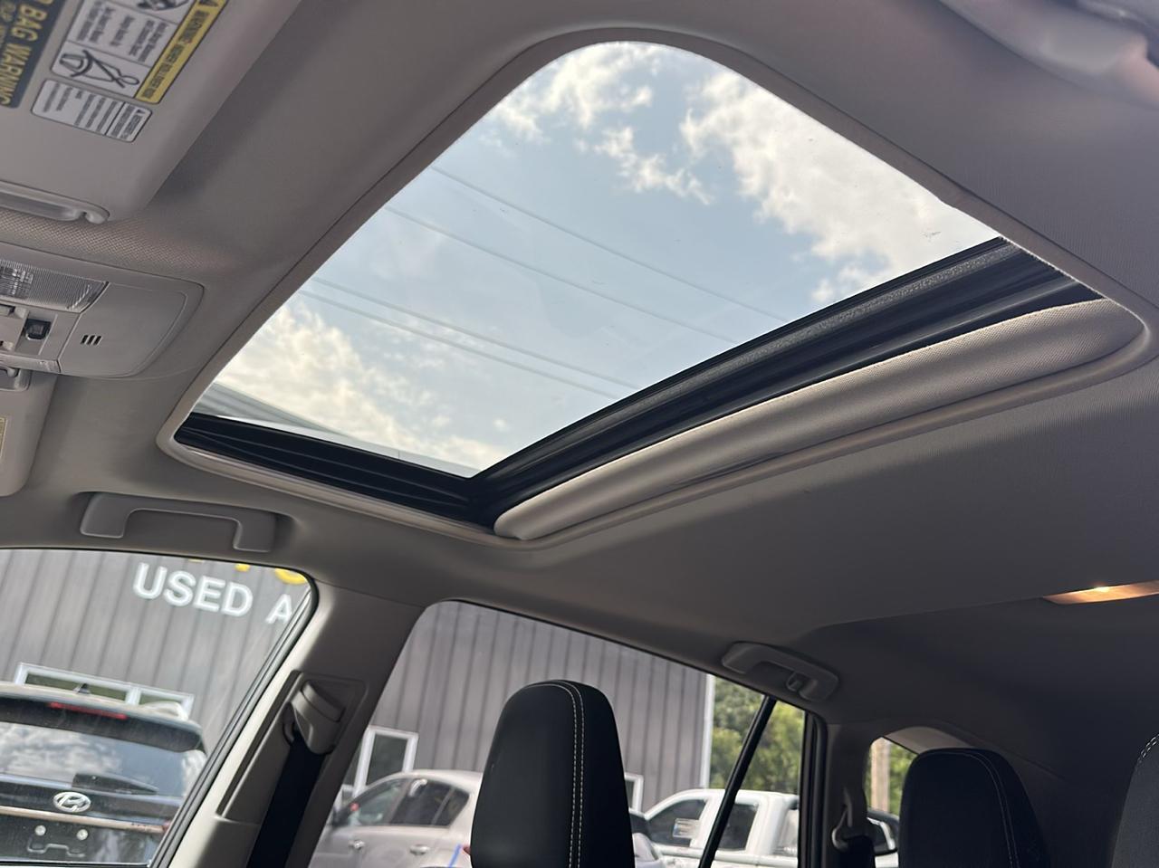 Toyota RAV4 AWD 4dr XLE (Natl) 2016