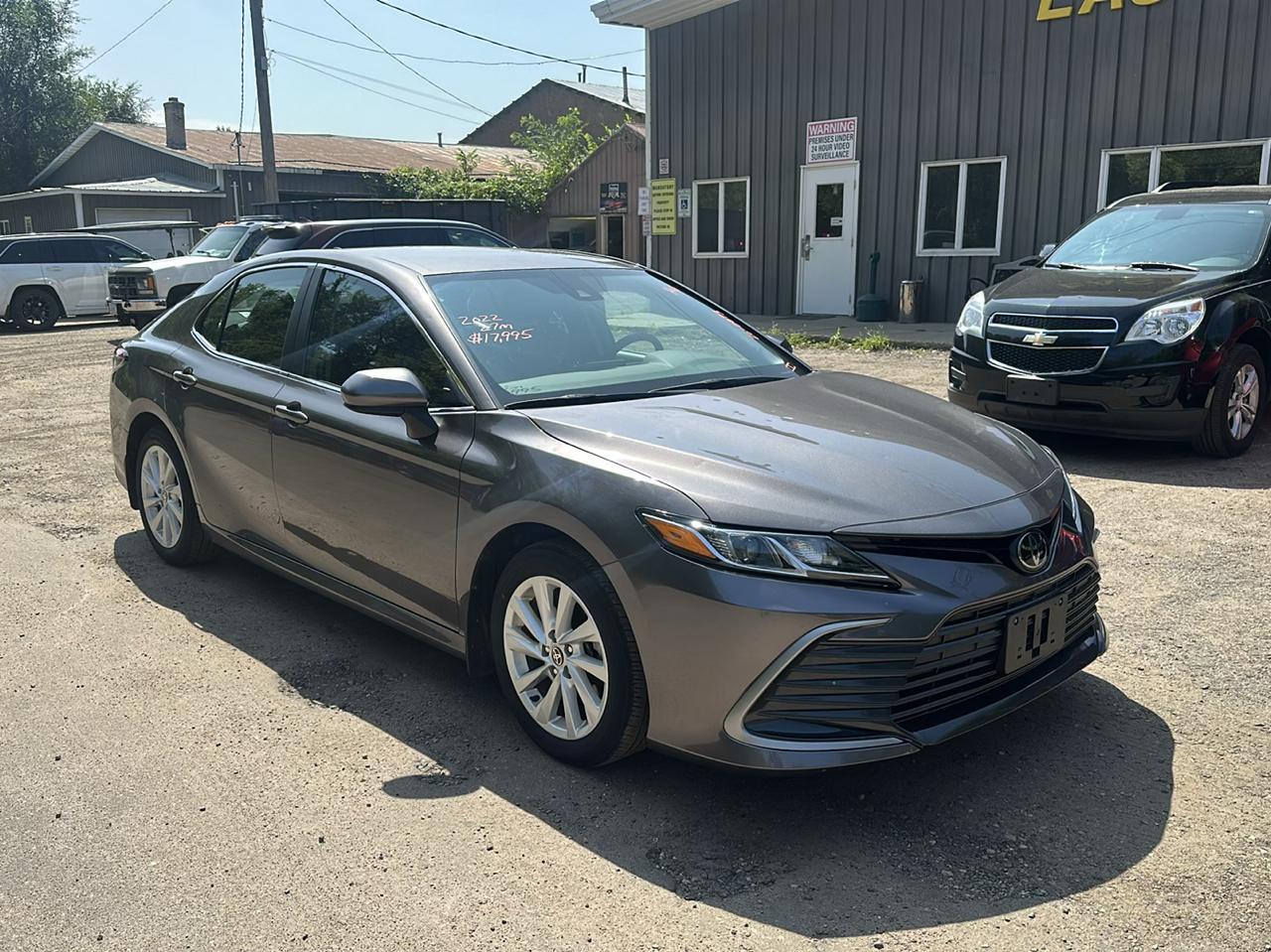 Toyota Camry LE Auto (Natl) 2022