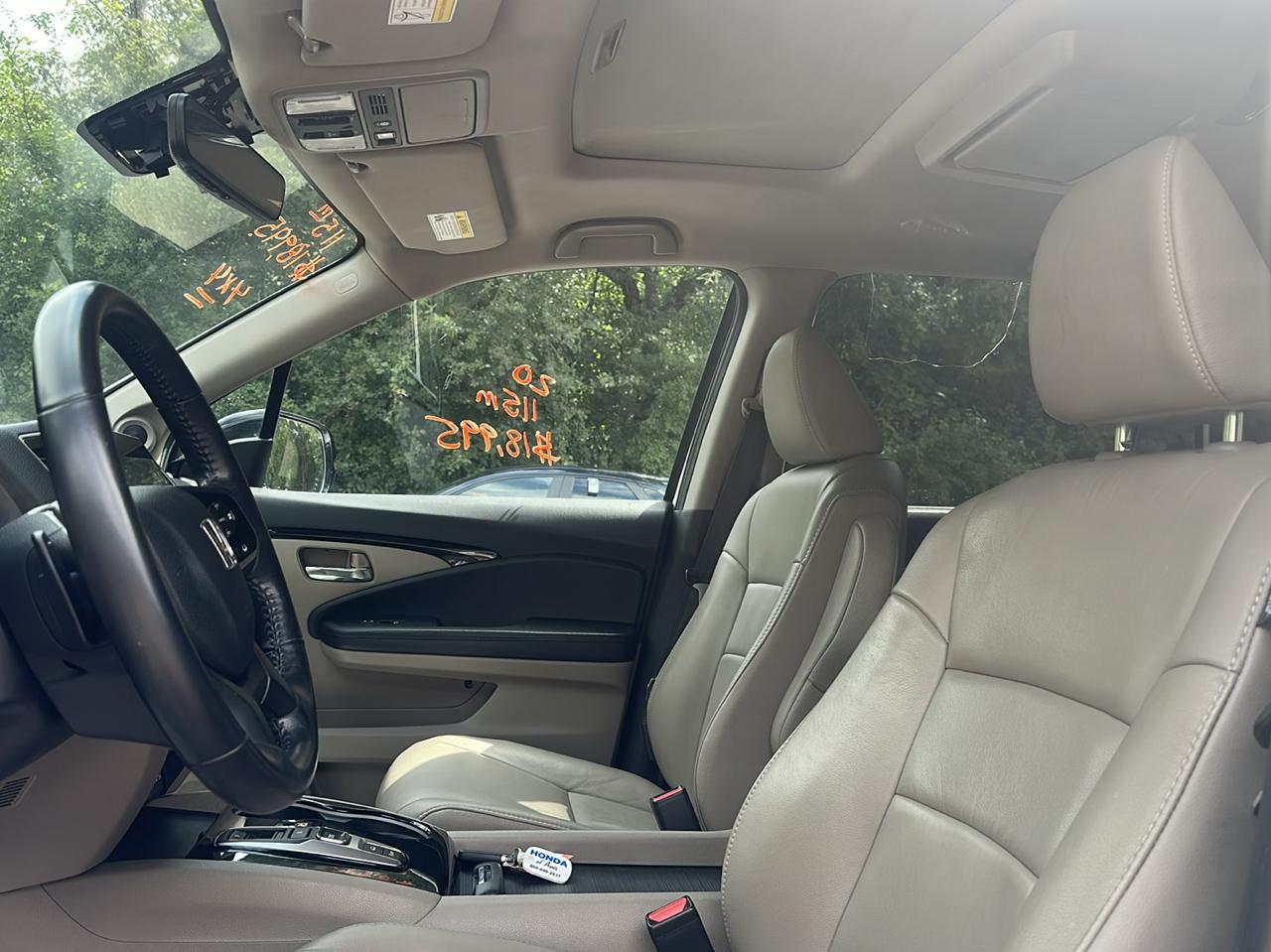 Honda Pilot Touring 8-Passenger AWD 2020