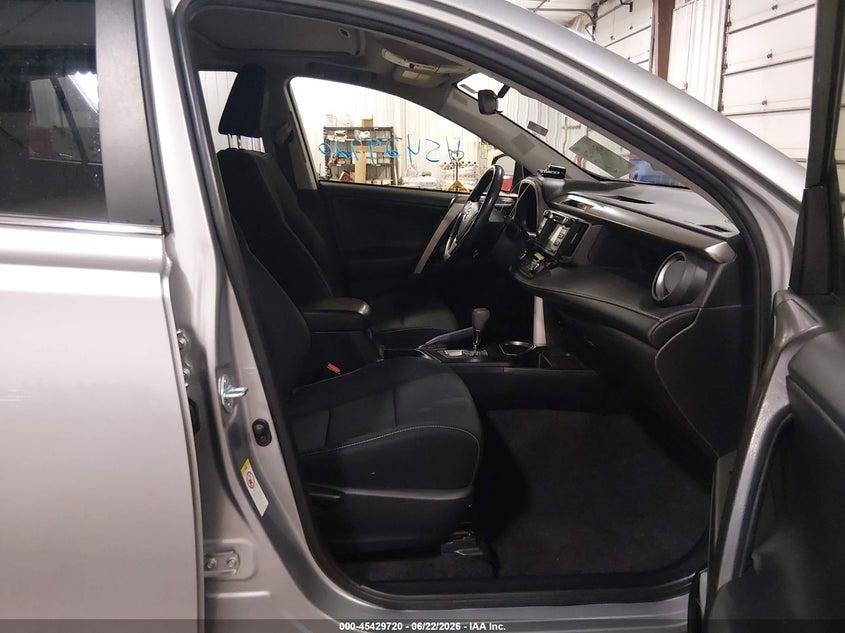 Toyota RAV4 XLE AWD (Natl) 2018