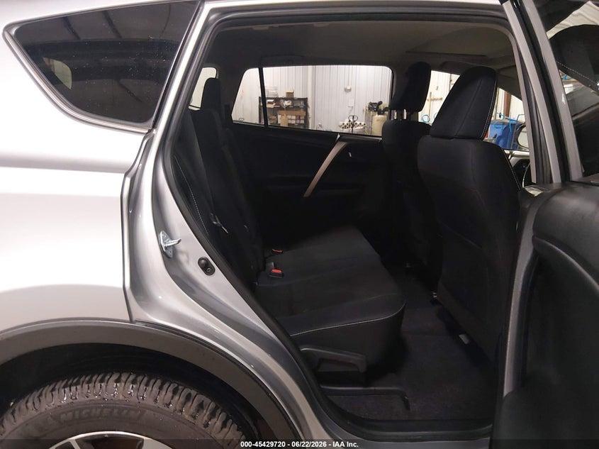 Toyota RAV4 XLE AWD (Natl) 2018