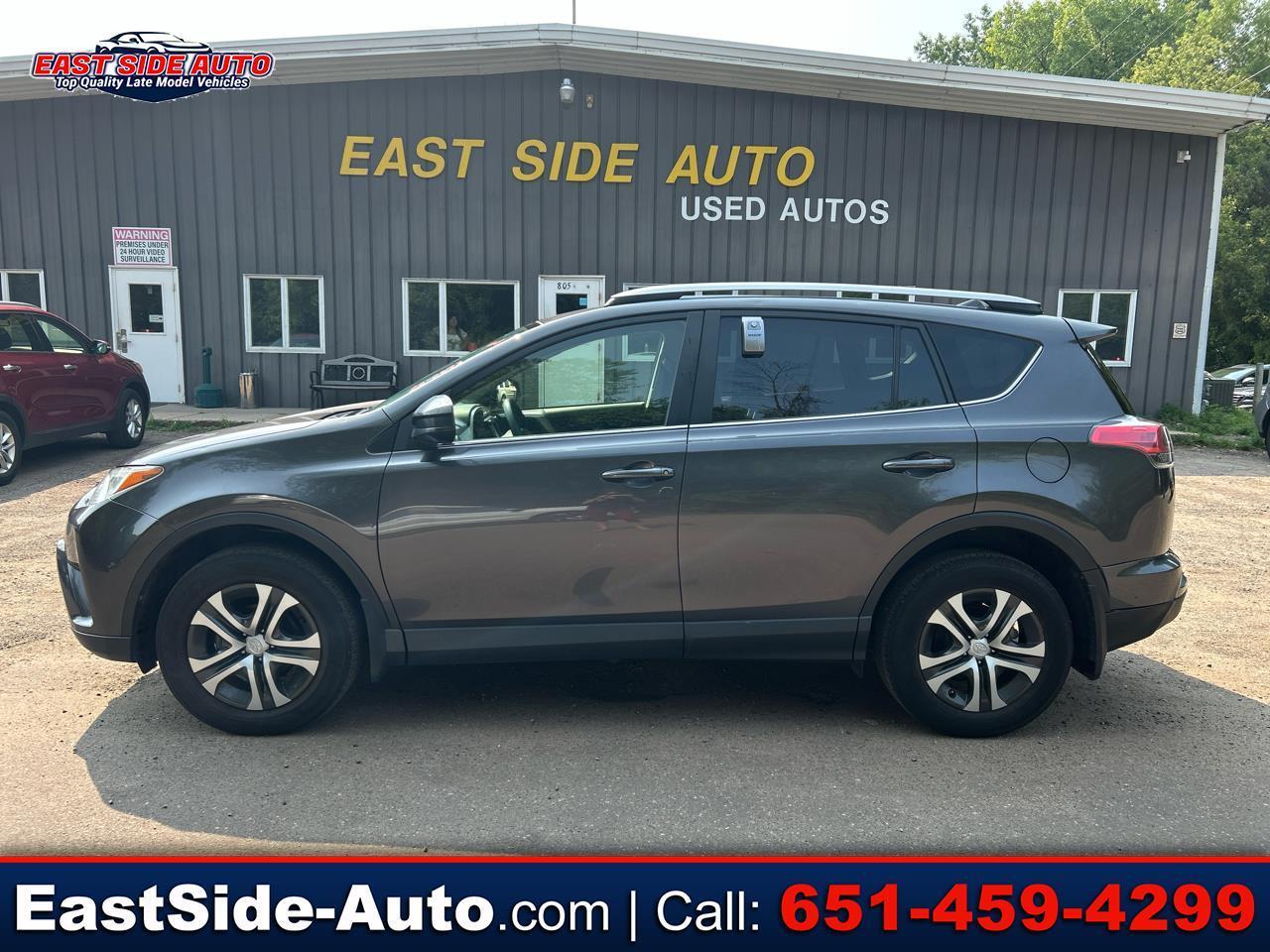 Toyota RAV4 LE AWD (Natl) 2017