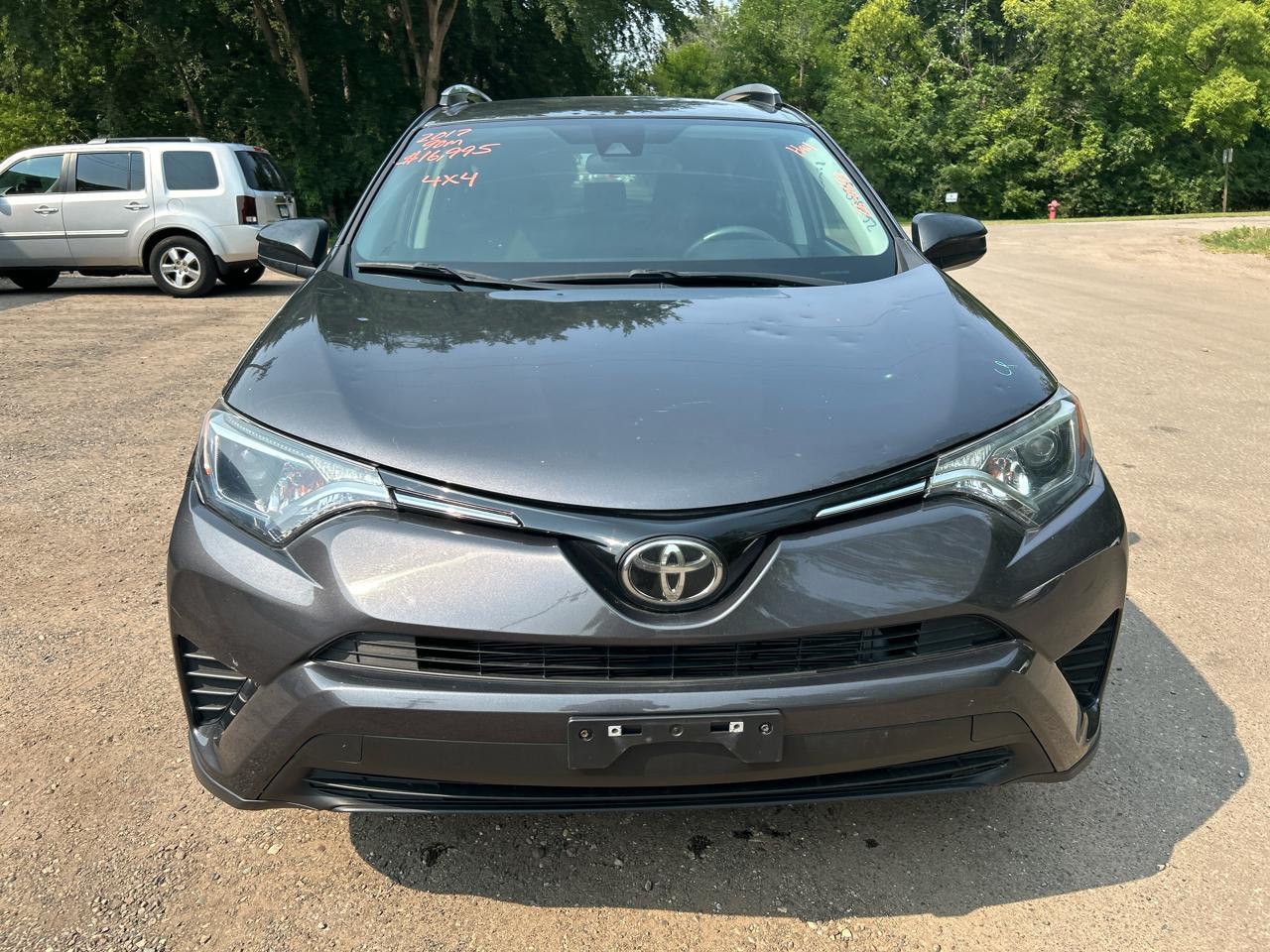 Toyota RAV4 LE AWD (Natl) 2017