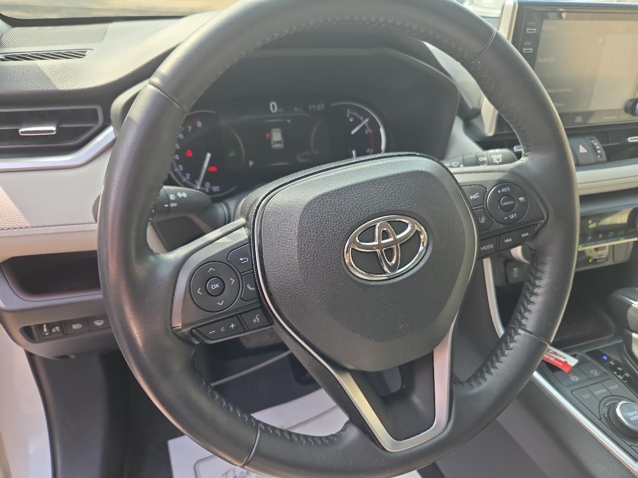 Toyota RAV4 Limited AWD (Natl) 2020