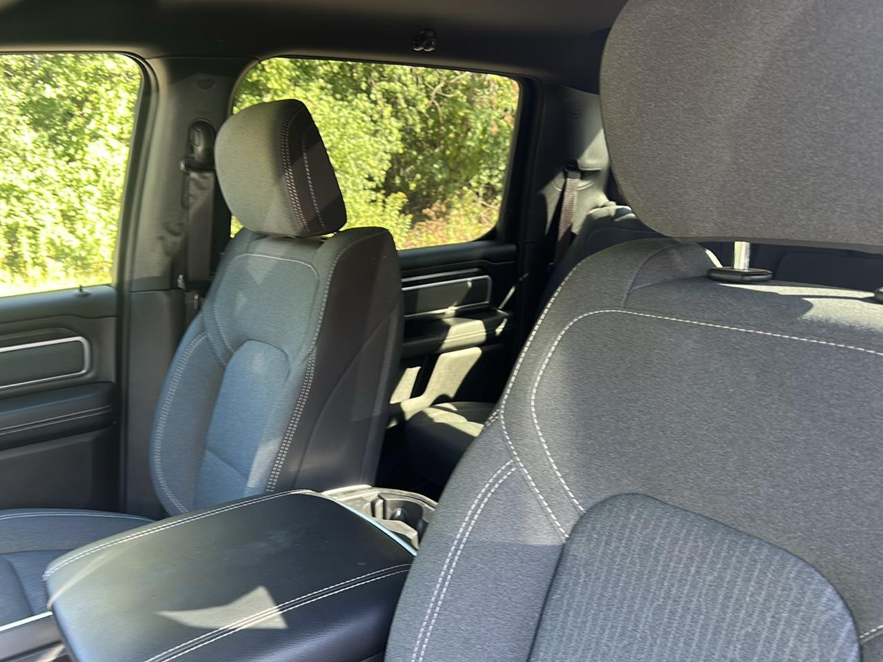 RAM 1500 Big Horn 4x4 Crew Cab 5'7" Box 2023