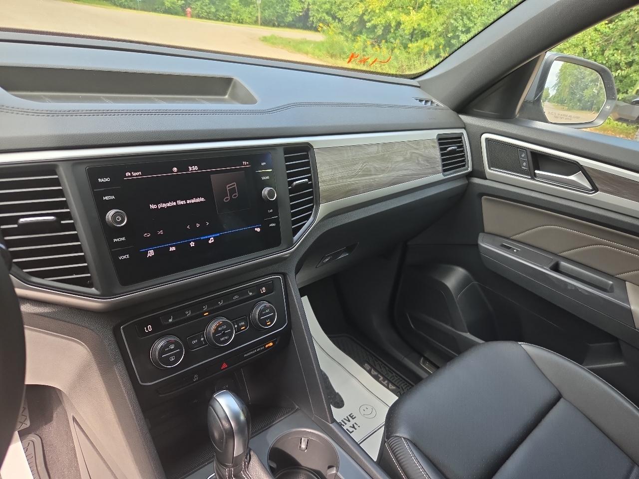 Volkswagen Atlas Cross Sport 2.0T SE w/Technology 4MOTION 2021