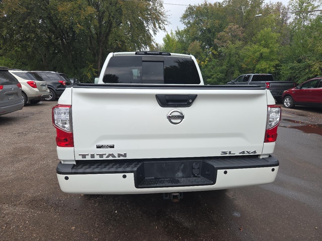 Nissan Titan 4x4 Crew Cab SL 2018