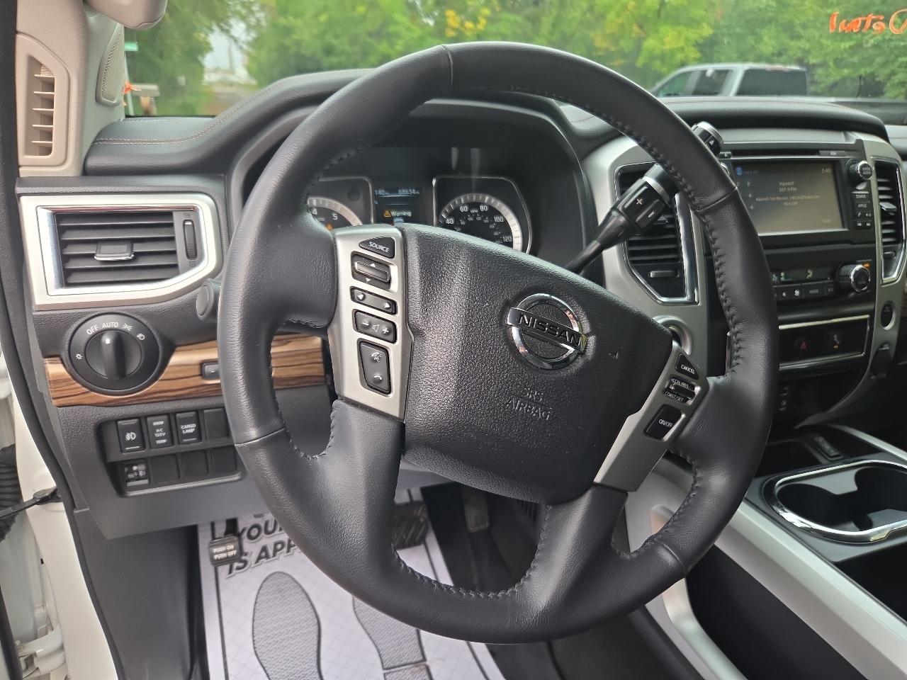Nissan Titan 4x4 Crew Cab SL 2018