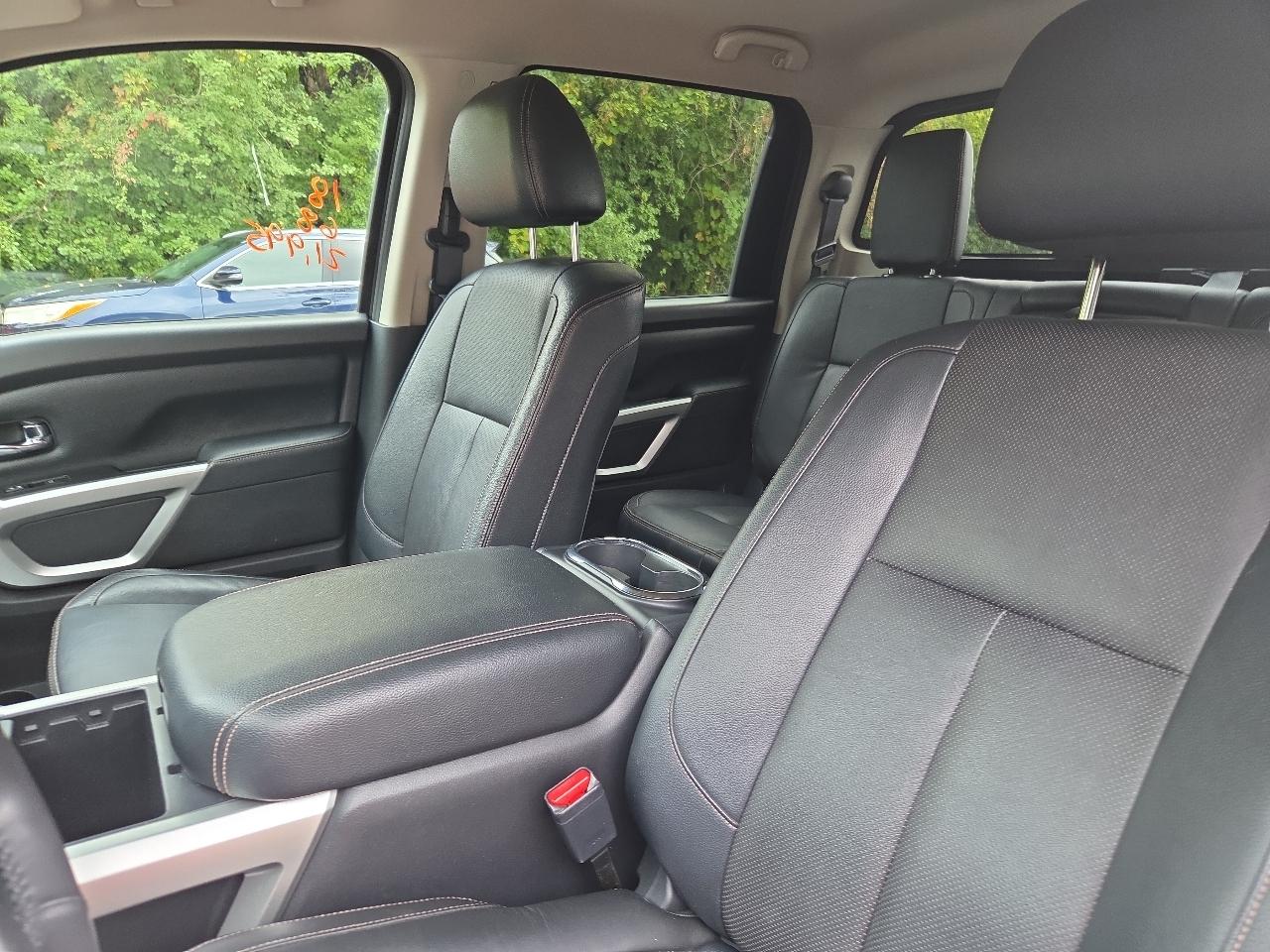Nissan Titan 4x4 Crew Cab SL 2018