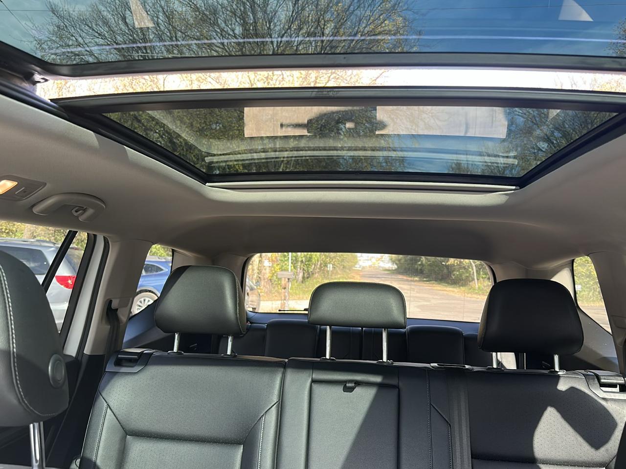 Volkswagen Atlas 3.6L V6 SE w/Technology R-Line 4MOTION 2019