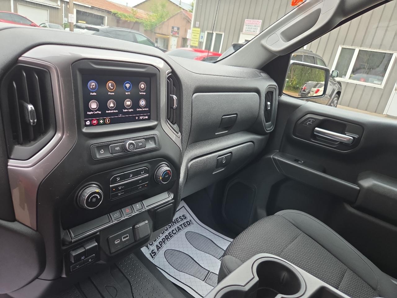 Chevrolet Silverado 1500 4WD Crew Cab 147" Custom 2021