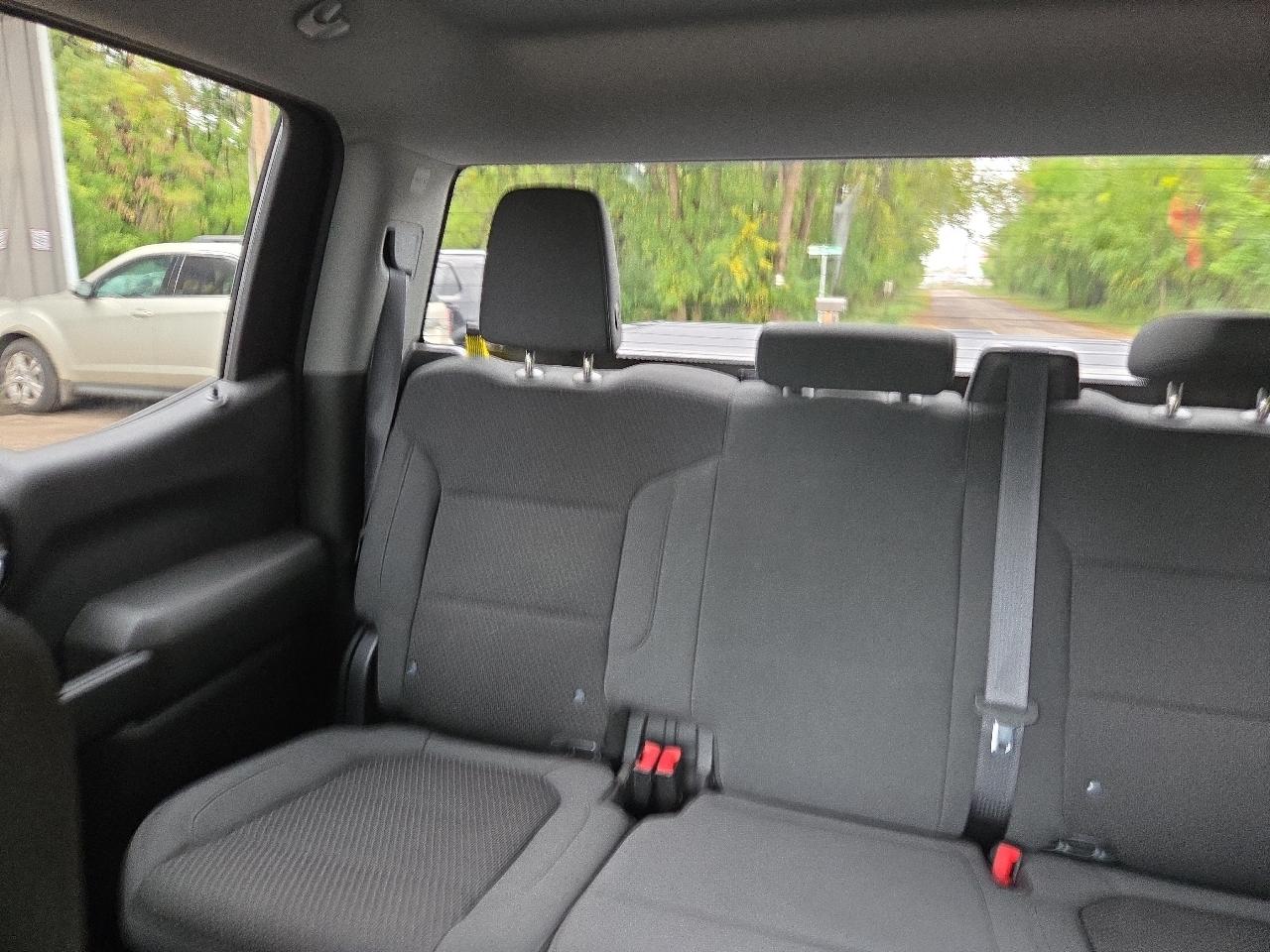 Chevrolet Silverado 1500 4WD Crew Cab 147" Custom 2021