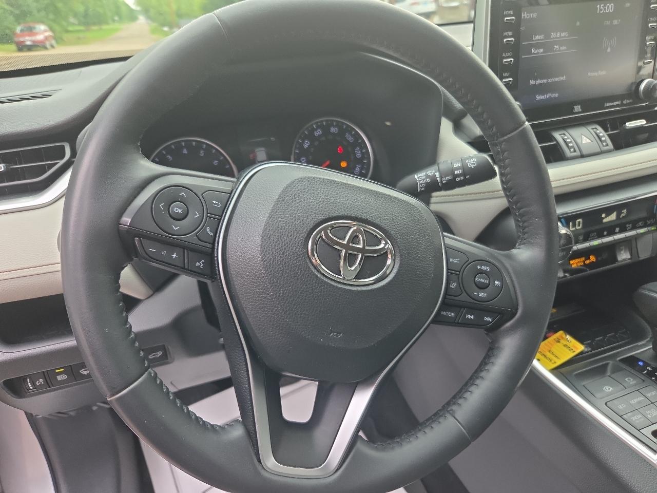 Toyota RAV4 XLE Premium AWD (Natl) 2019
