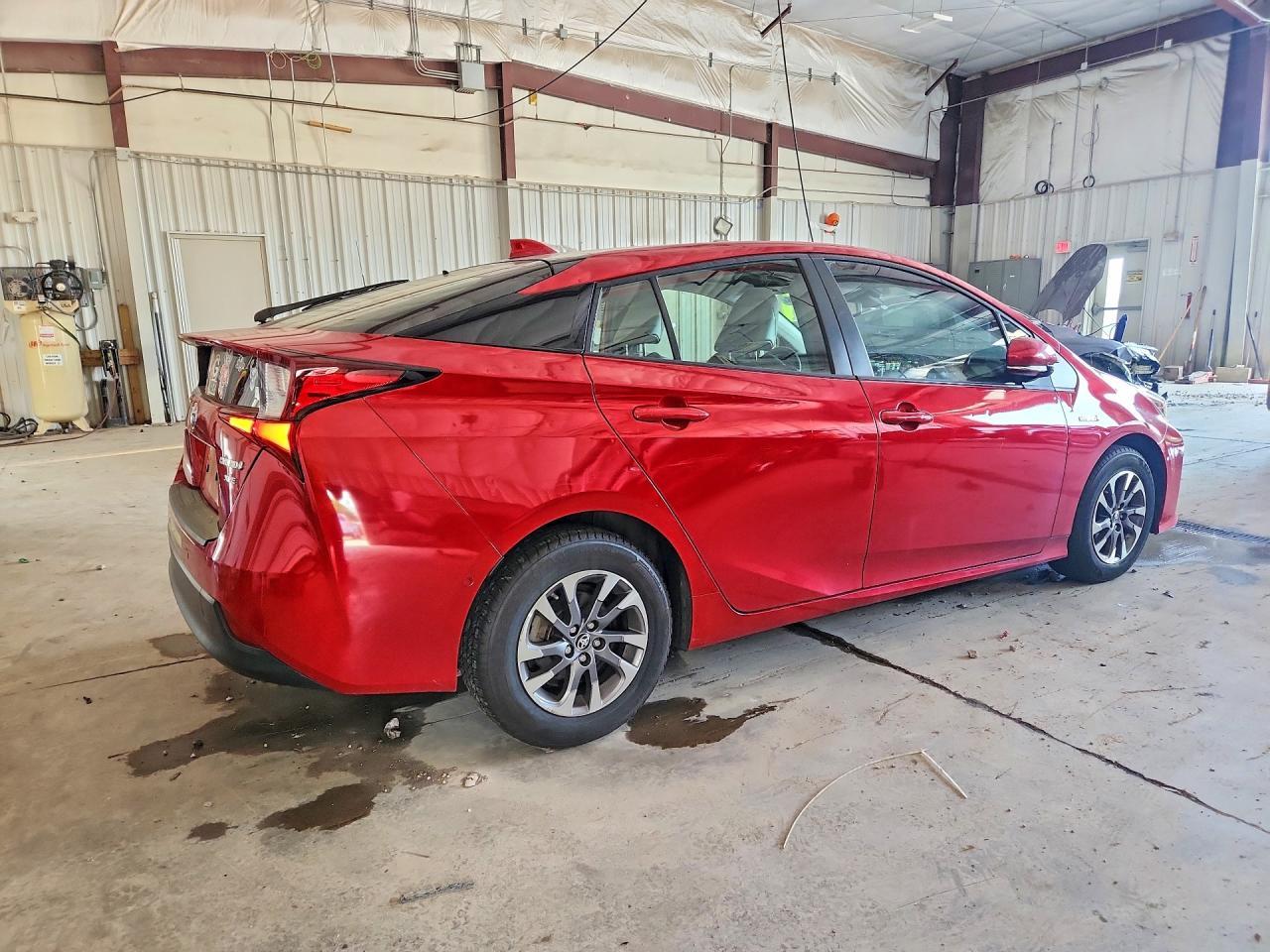 Toyota Prius L Eco (Natl) 2021
