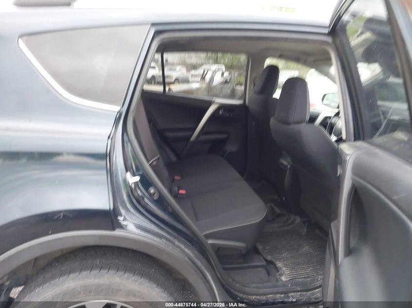 Toyota RAV4 XLE AWD (Natl) 2017