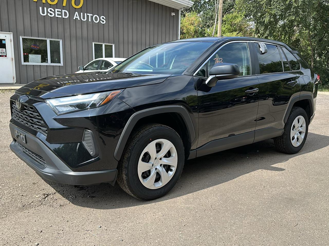 Toyota RAV4 LE AWD (Natl) 2023