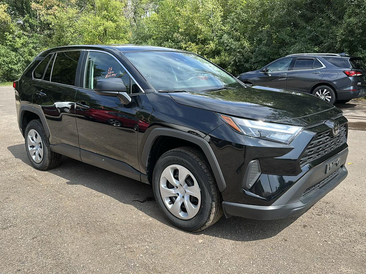 Toyota RAV4 LE AWD (Natl) 2023