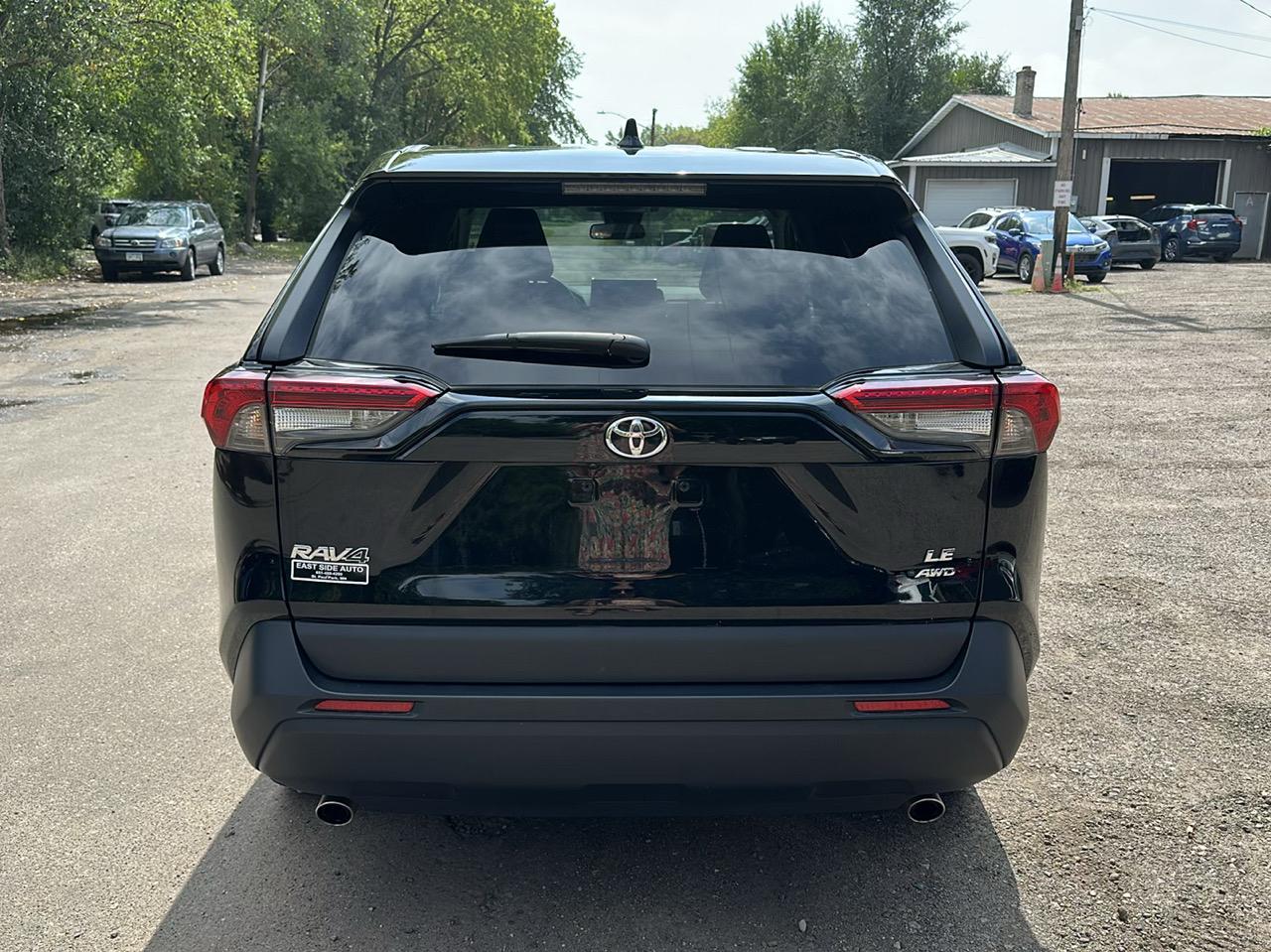 Toyota RAV4 LE AWD (Natl) 2023