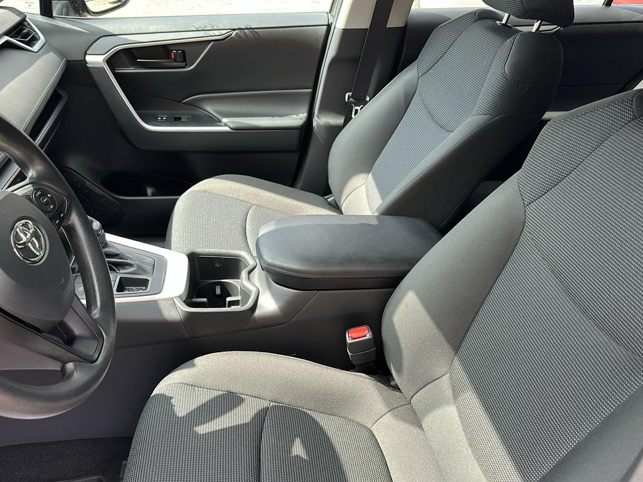 Toyota RAV4 LE AWD (Natl) 2023