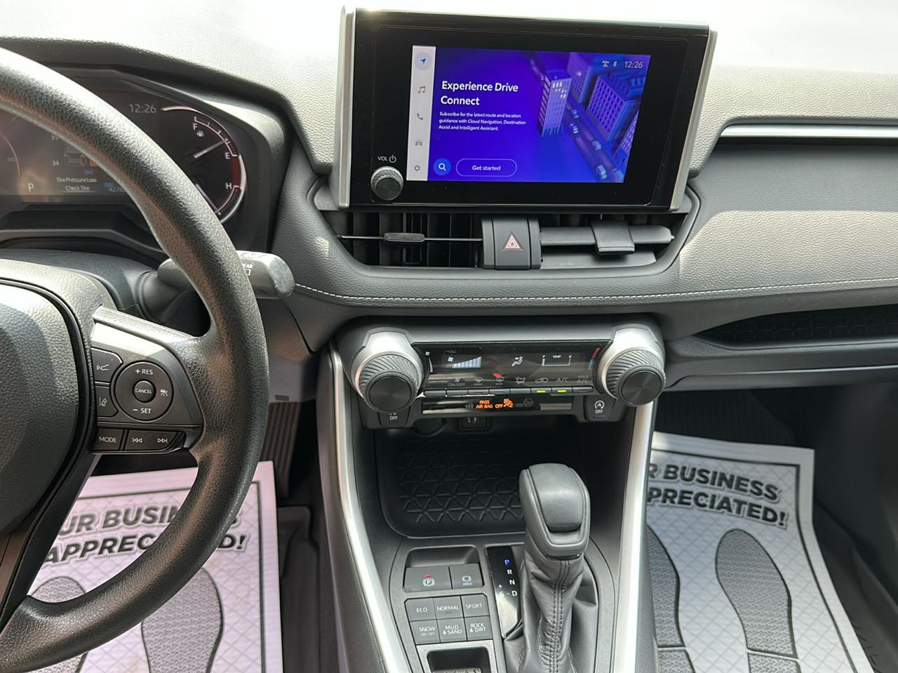 Toyota RAV4 LE AWD (Natl) 2023