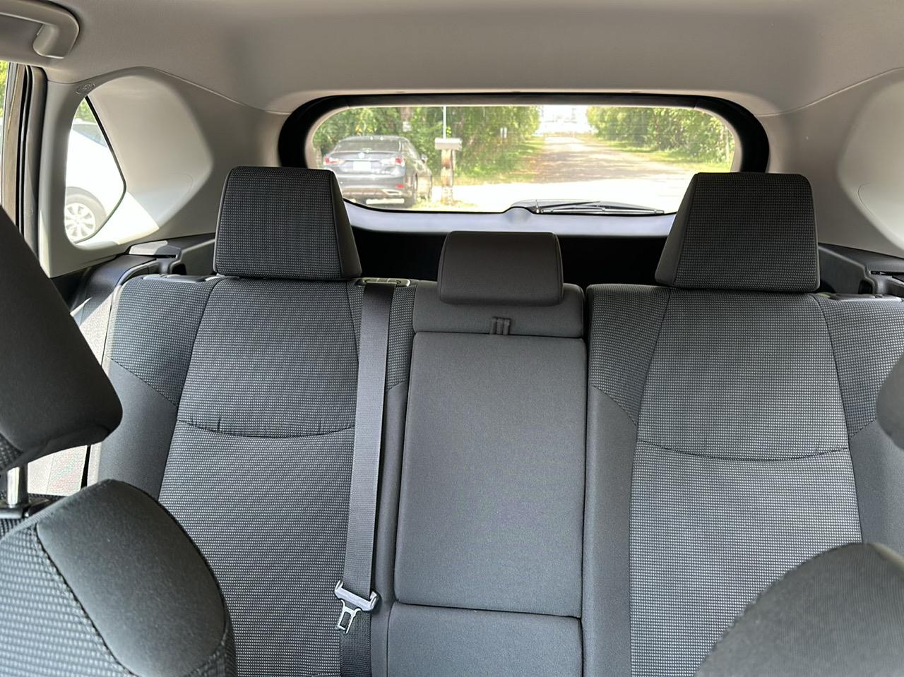 Toyota RAV4 LE AWD (Natl) 2023