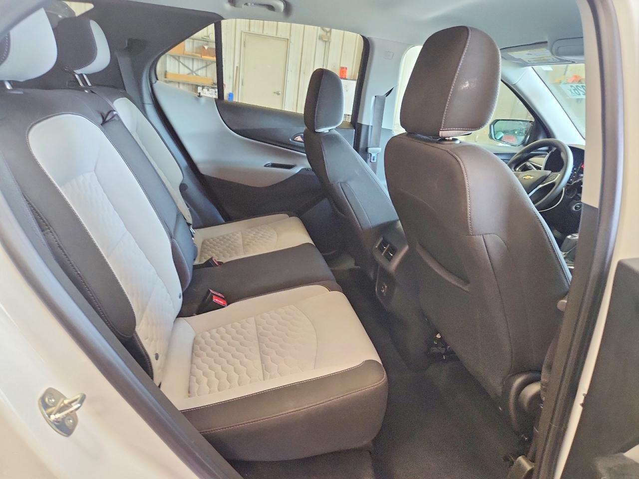 Chevrolet Equinox AWD 4dr LS w/1LS 2021