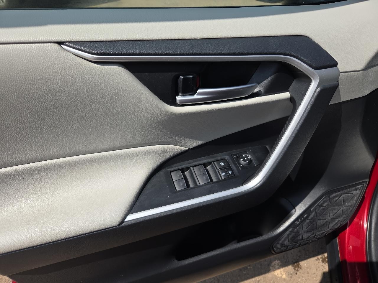 Toyota RAV4 XLE AWD (Natl) 2024