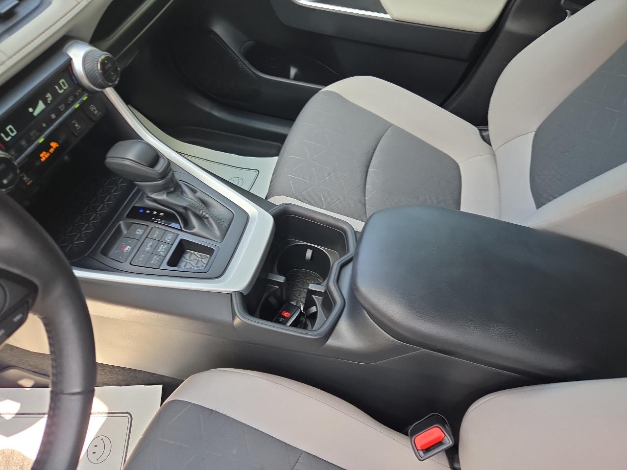Toyota RAV4 XLE AWD (Natl) 2024