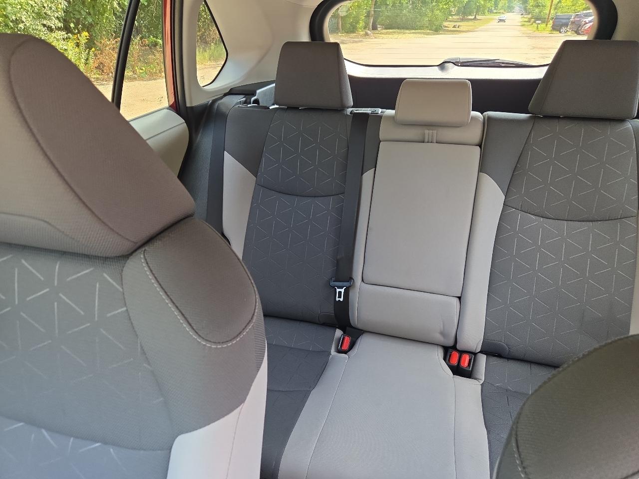 Toyota RAV4 XLE AWD (Natl) 2024