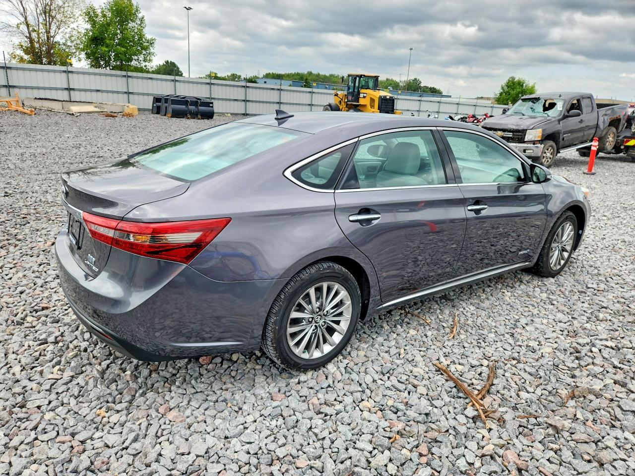 Toyota Avalon Hybrid 4dr Sdn XLE Premium (Natl) 2016