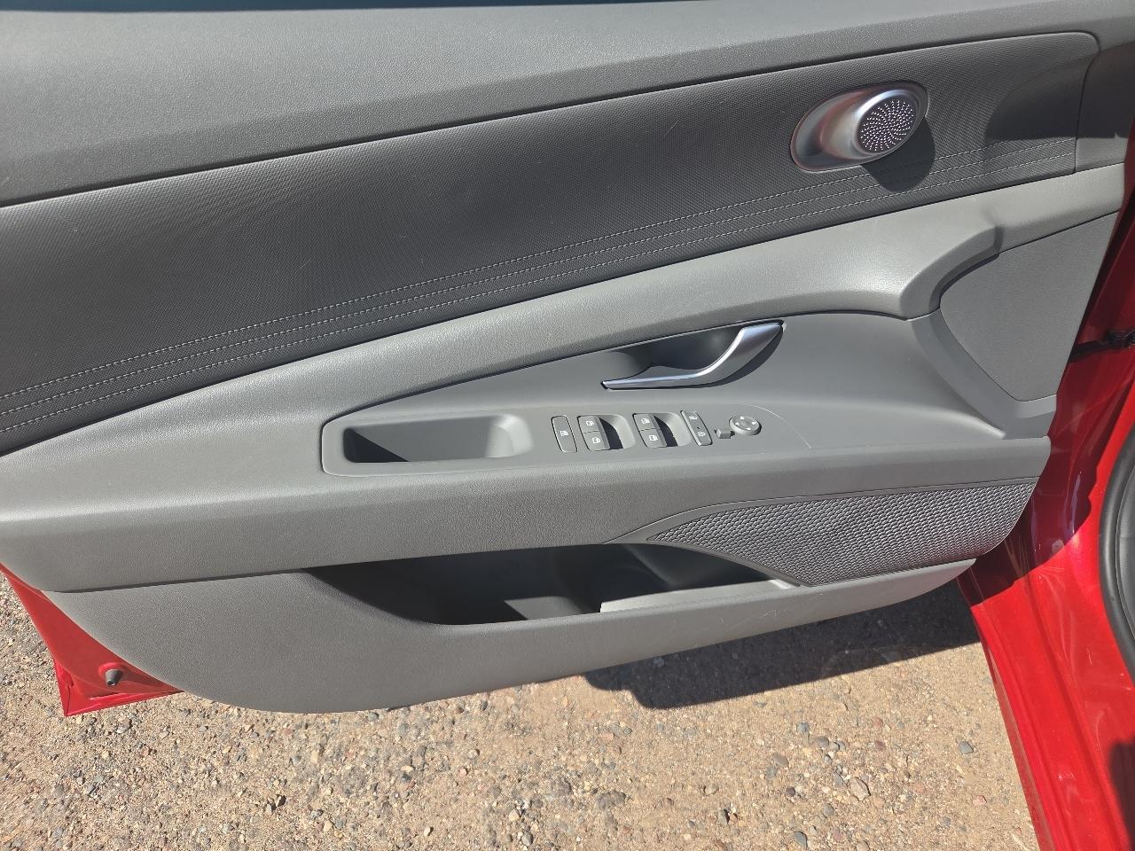 Hyundai Elantra SEL IVT 2023
