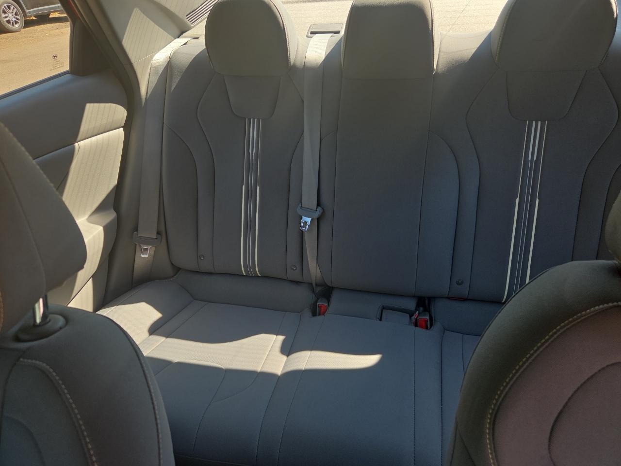 Hyundai Elantra SEL IVT 2023