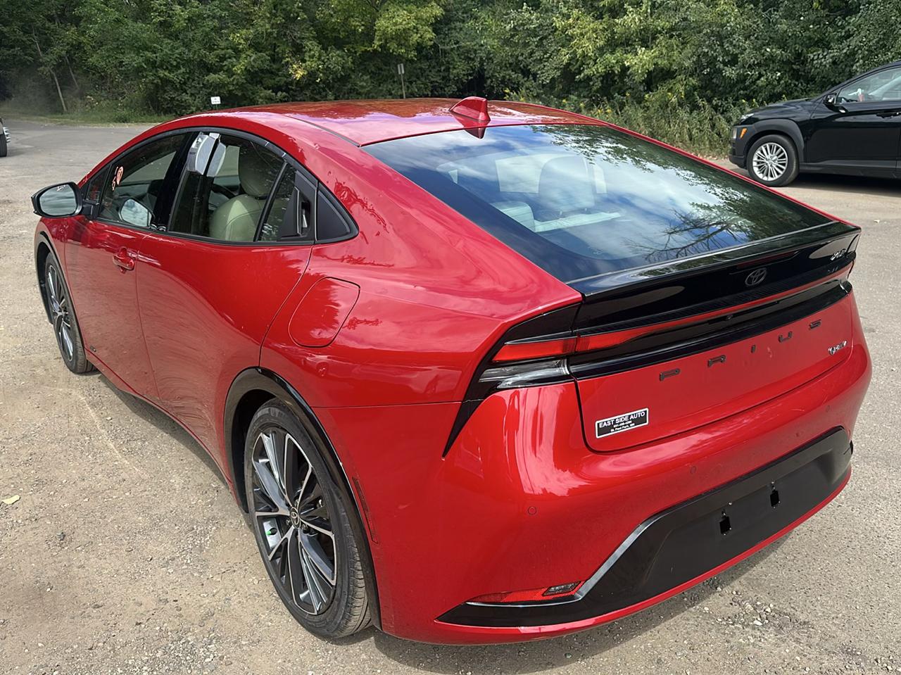 Toyota Prius LE AWD (Natl) 2024
