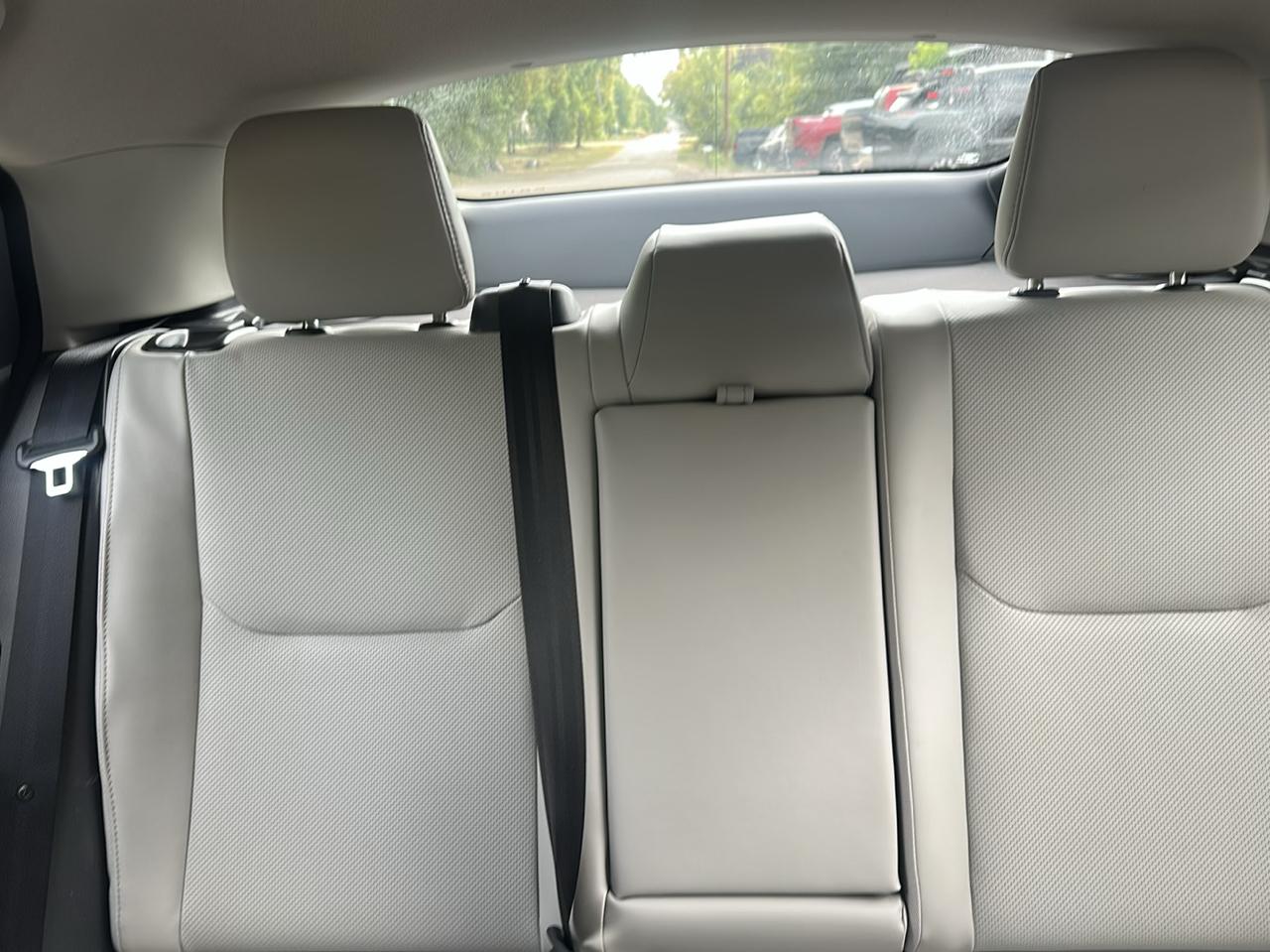 Toyota Prius LE AWD (Natl) 2024